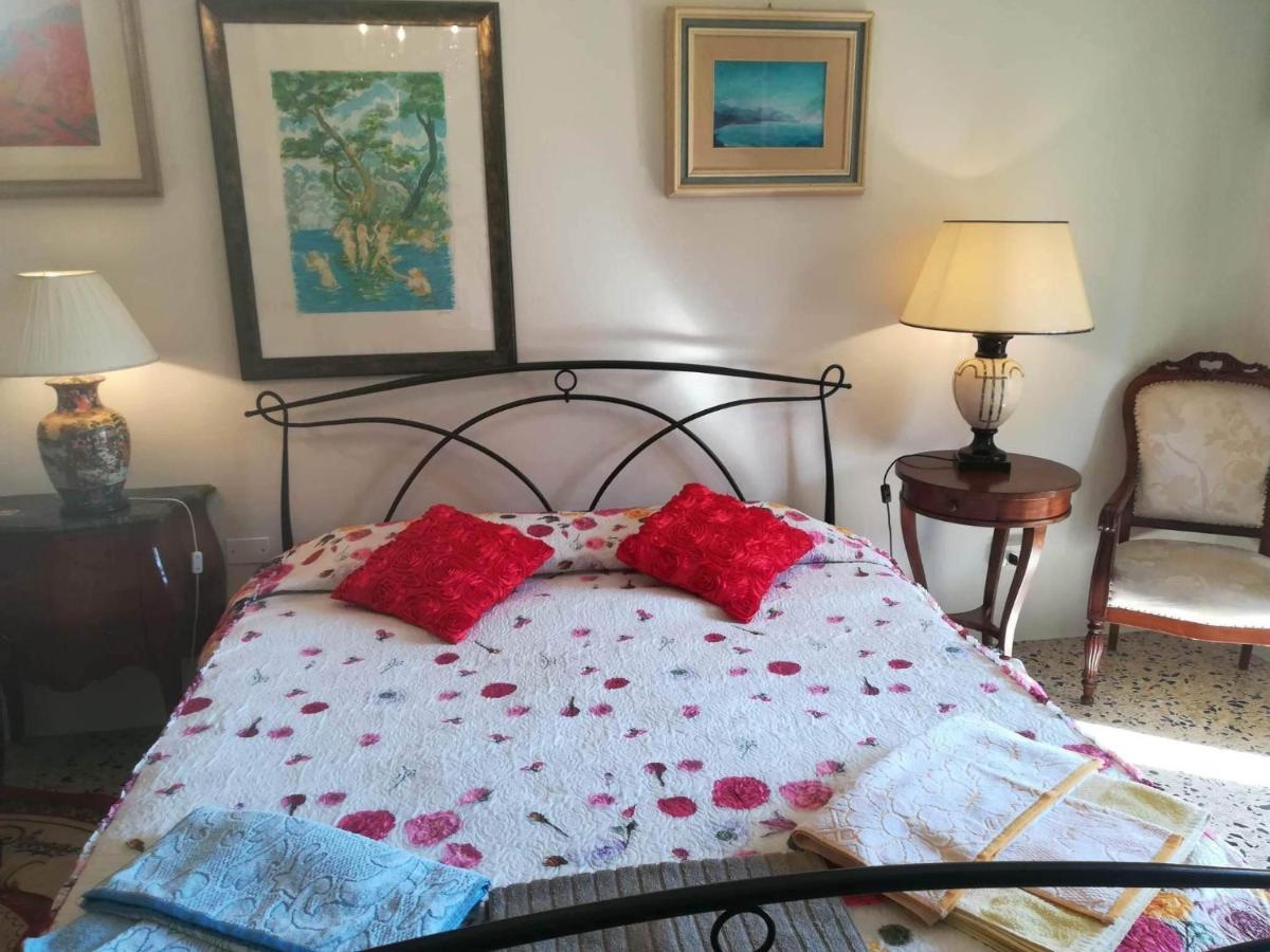 Domus Aurea Bed & Breakfast Oristano Exterior photo