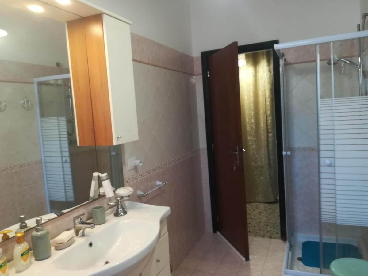 Domus Aurea Bed & Breakfast Oristano Exterior photo